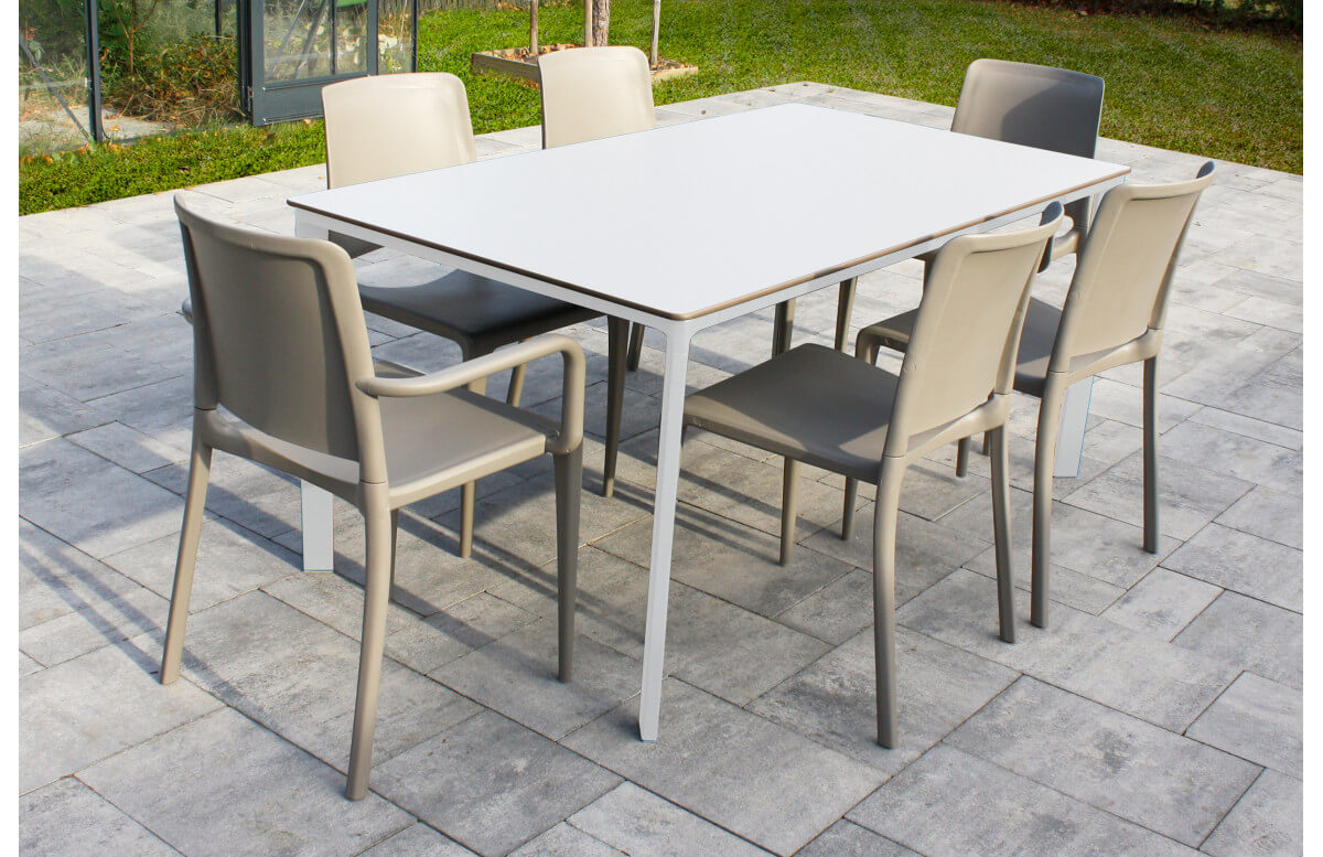 Ensemble table et chaises empilables de jardin 6 personnes Ezpeleta Meet-Hall