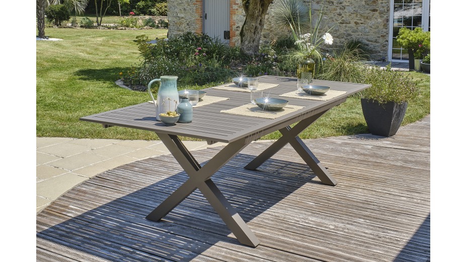 Lot composé d'une table de jardin FLORIDE-TB240-ALU-Q avec rallonge et de 8 fauteuils FLORIDE-FT-QUARTZ empilables