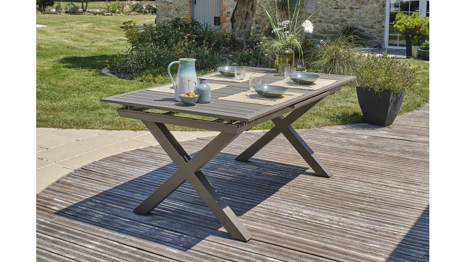 Lot composé d'une table de jardin FLORIDE-TB240-ALU-Q avec rallonge et de 8 fauteuils FLORIDE-FT-QUARTZ empilables