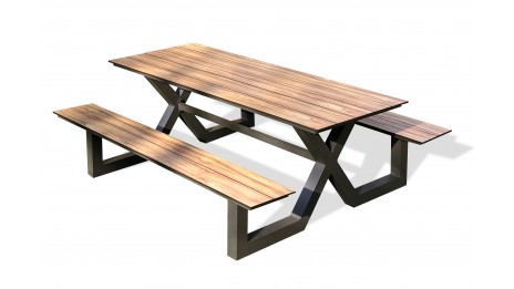 Table de jardin avec bancs...