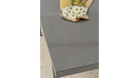 Lot composé d'une table de jardin DANIA-TB210-STONE-N avec rallonge et de 4 chaises STOCKHOLM-CH empilables