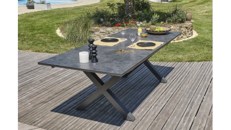 Lot composé d'une table de...