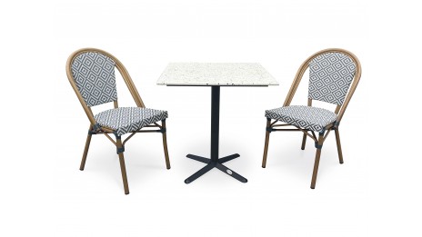 Lot composé d'une table de...