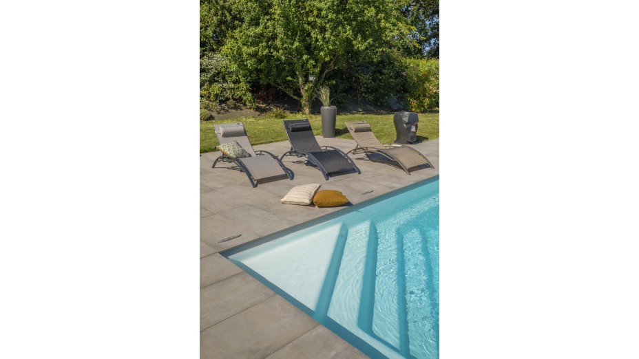 Lot composé de 2 bains de soleil CL76-NM empilables