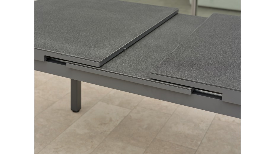 Table de jardin DANIA (160/210x90 cm) en aluminium et spraystone avec rallonge automatique - GRIS ANTHRACITE
