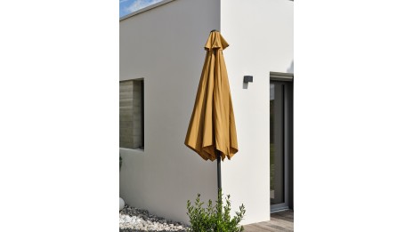 Parasol MARBELLA (diam. 2,7 m) à manivelle en aluminium gris anthracite et polyester - MOUTARDE