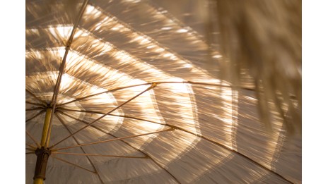 Parasol à franges HAWAI (diam. 200 cm) en acier finition bois - MARRON