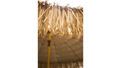 Parasol à franges HAWAI (diam. 200 cm) en acier finition bois - MARRON