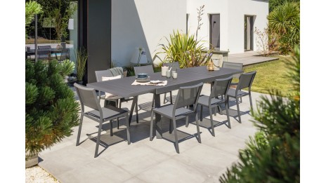 Lot composé d'une table de jardin STOCKHOLM-TB300-ALU avec rallonge et de 8 chaises STOCKHOLM-CH empilables