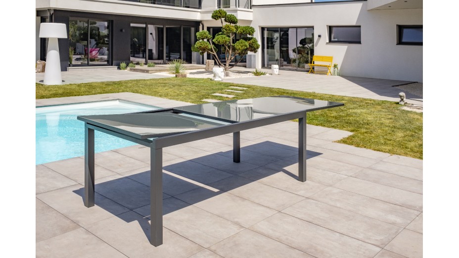 Lot composé d'un table de jardin TOLEDE-TB300-NOIR avec rallonge et de 8 fauteuils TOLEDE-FT empilables