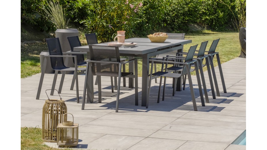Lot composé d'une table de jardin VENISE-TB250 avec rallonge et de 8 fauteuils ALU-MIAMI-FT empilables