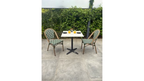 Lot composé d'une table de jardin BISTRO-TB70-TRZ et de 2 fauteuils BISTRO-FT-TEX-VERT empilables