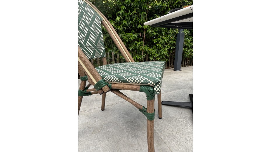 Lot composé d'une table de jardin BISTRO-TB70-TRZ et de 2 fauteuils BISTRO-FT-TEX-VERT empilables