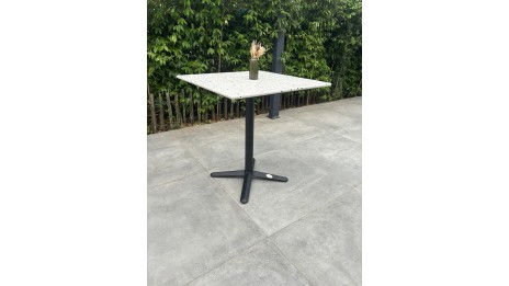 Lot composé d'une table de jardin BISTRO-TB70-TRZ et de 2 fauteuils BISTRO-FT-TEX-VERT empilables