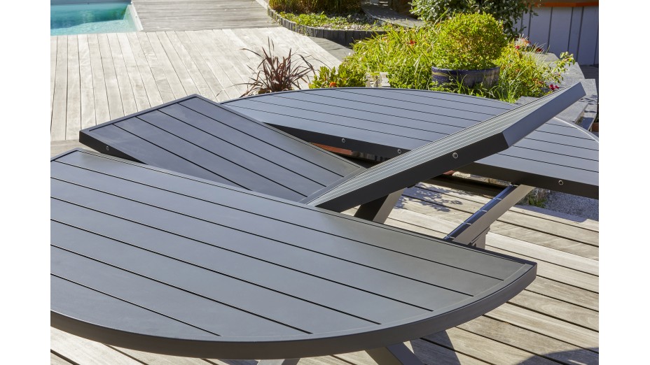 Lot composé d'une table de jardin PELOSA-TB200 et de 6 chaises STOCKHOLM-CH empilables