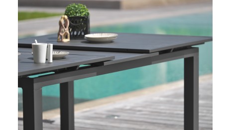 Lot composé d'une table de jardin ALU-MIAMI-TBALU avec rallonge et de 6 fauteuils ALU-MIAMI-FT empilables
