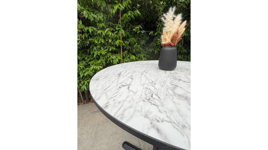 Lot composé d'une table de jardin BISTRO-TB60-HPL-MB et de 2 fauteuils BISTRO-FT-TEX-VERT empilables
