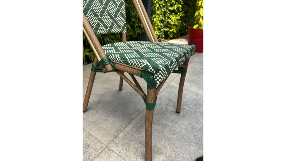 Lot composé d'une table de jardin BISTRO-TB60-HPL-MB et de 2 fauteuils BISTRO-FT-TEX-VERT empilables