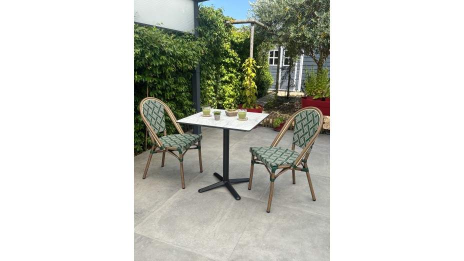 Lot composé d'une table de jardin BISTRO-TB70-HPL-MB et de 2 fauteuils BISTRO-FT-TEX-VERT empilables