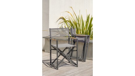 Lot composé d'une table de jardin HONFLEUR-TB250 avec rallonge et de 8 fauteuils pliants HONFLEUR-DC