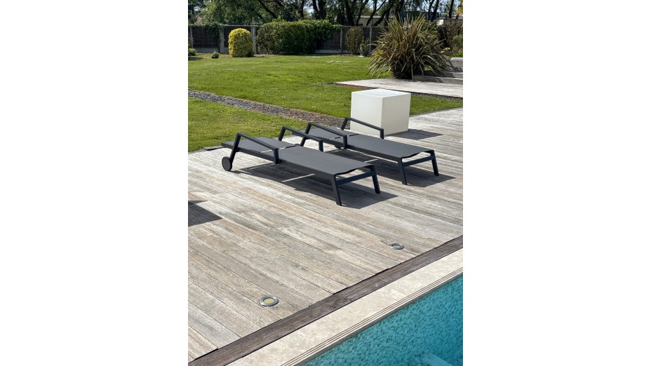 Lot composé de 2 bains de soleil multi-positions IBIZA-CL-NOIR
