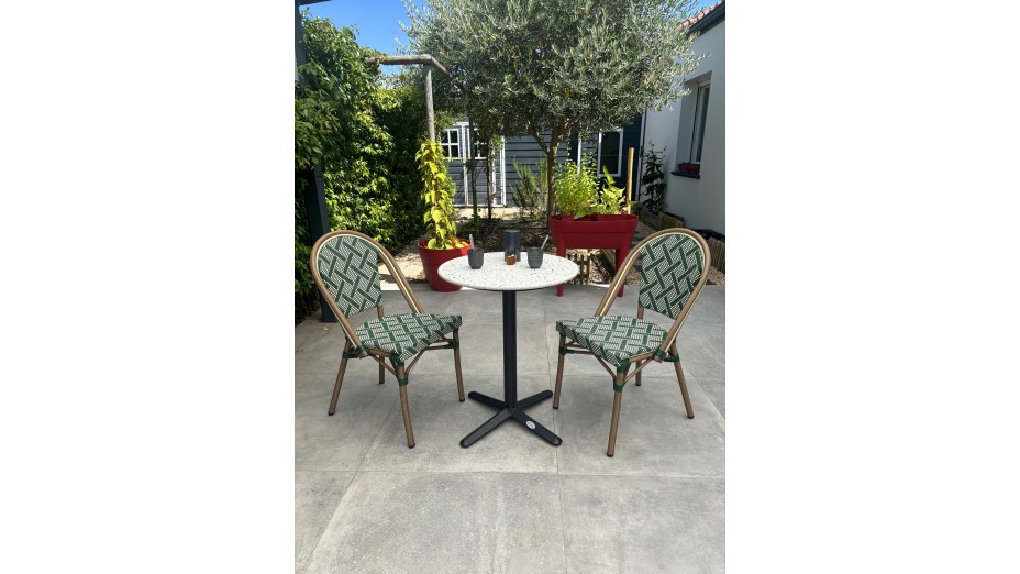 Lot composé d'une table de jardin BISTRO-TB60-TRZ et de 2 fauteuils BISTRO-FT-TEX-VERT empilables