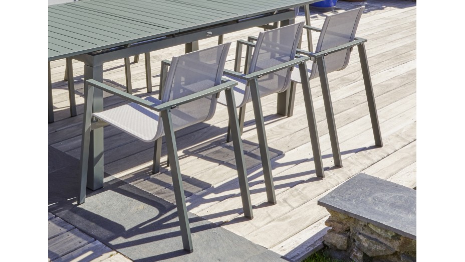 Lot composé d'une table de jardin MIAMI-TB240-KAKI avec rallonge et de 6 fauteuils MIAMI-FT-KAKI empilables