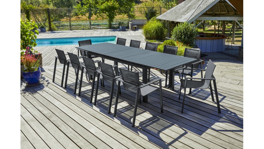 Lot composé d'une table de jardin MIAMI-TB300 avec rallonge et de 12 fauteuils ALU-MIAMI-FT empilables
