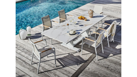 Fauteuil empilable Aroha